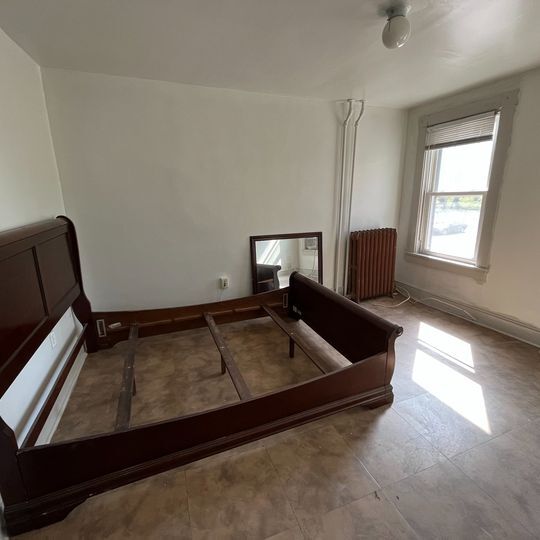 Photo - 645 E Orange St