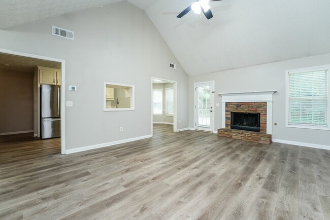 Photo - 663 Stonecrest Dr
