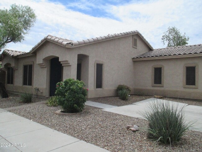 Building Photo - 2633 E Riviera Dr Rental