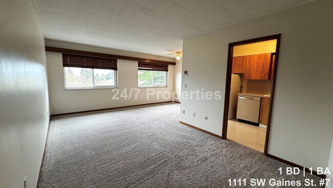 Photo - Beautiful 1 BD | 1 BA Apartment with a View - Near OHSU Campus! Unit 07