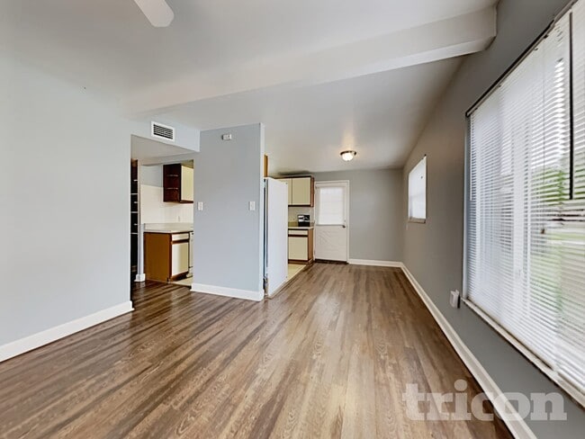 Photo - 9228 82nd Way