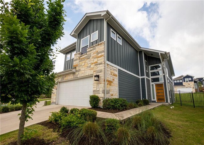 Photo - 2312 Montague St