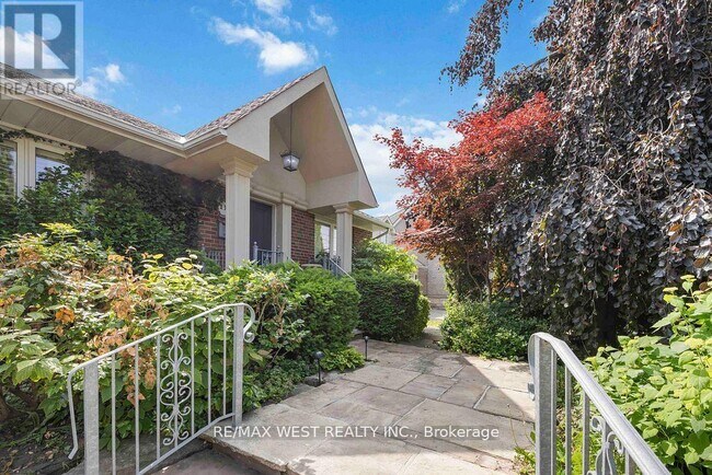 Photo - 11 Duval Dr