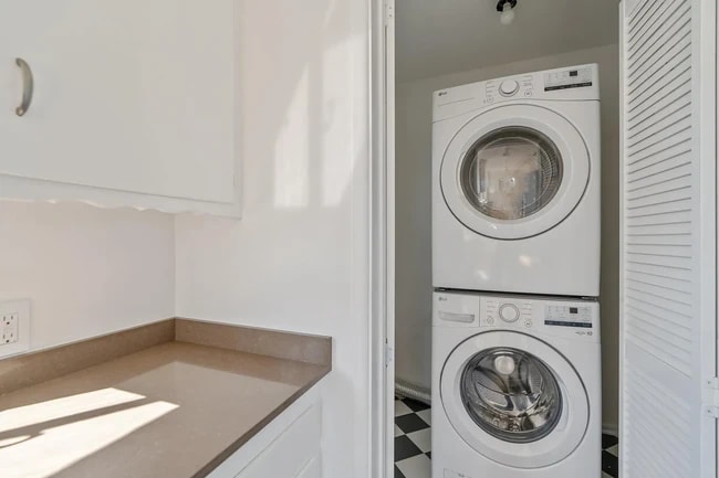 Photo - 2001 N Alvarado St Unidad 2001