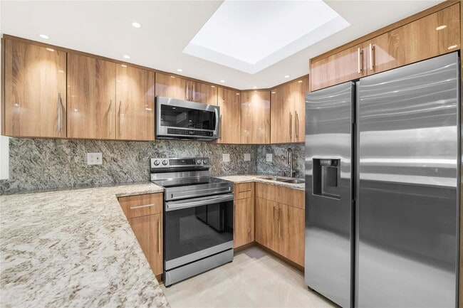 Photo - 2170 NE 51st Ct Unit 27A