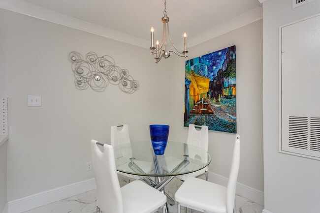 Photo - Parkway And Parkgreen On Bellaire