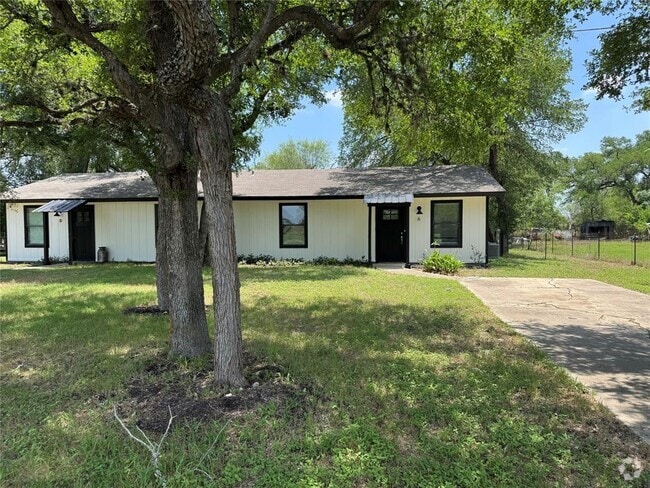 Building Photo - 1558 Lovers Ln Rental