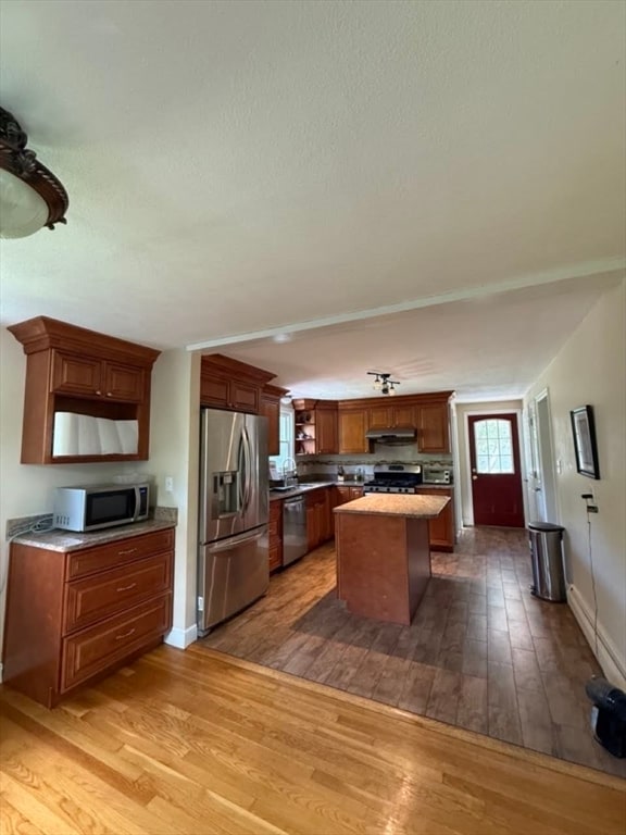 Photo - 72 Grassland St