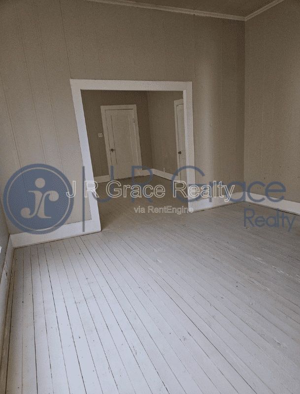 Photo - 410 W Trinity St