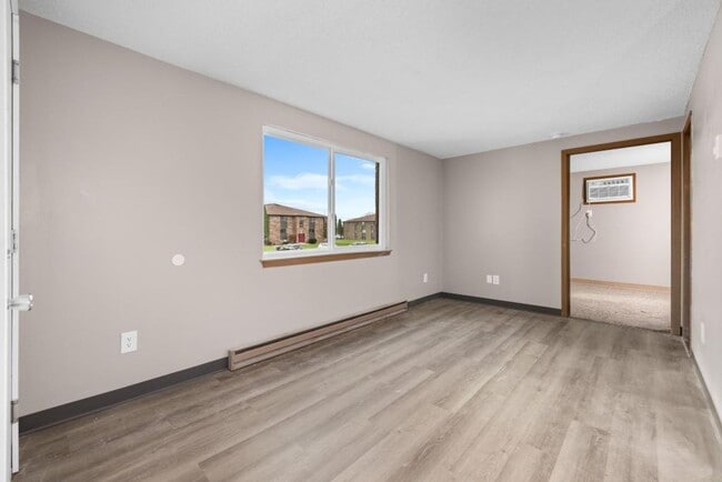 Photo - Maplewood Apartments
