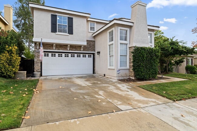 Building Photo - "Charming 4-Bedroom Santa Clarita Home with Fireplace – Spacious 2,623 Sq. Ft. Retreat!"