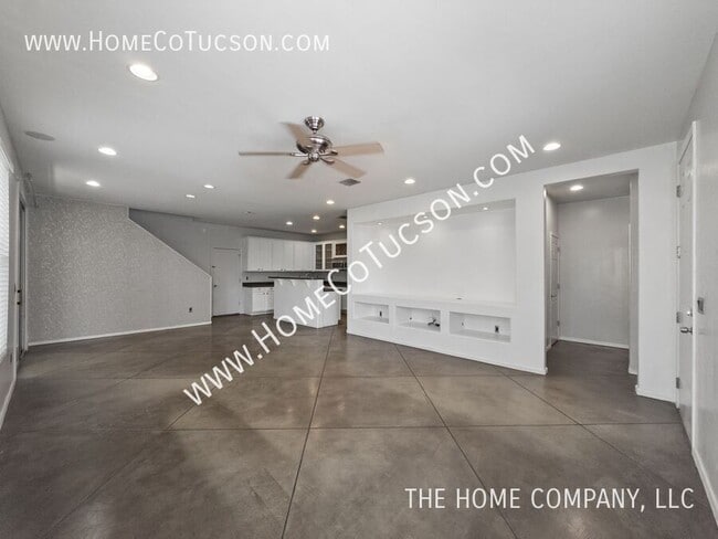 Photo - 5749 E Bellow Ln
