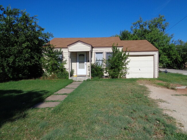 Building Photo - Freshly updated Rental