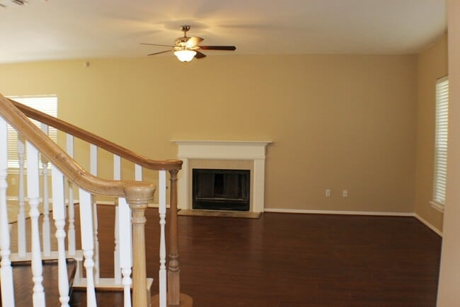 Photo - 105 Crimson Bay Dr