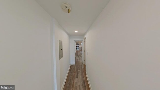 Photo - 610 E 9th St