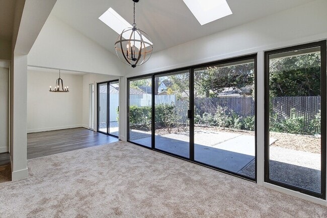 Photo - 287-291 Grace Drive