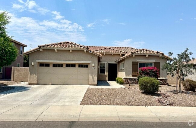 Building Photo - Gorgeous Layton Lakes with pool! Rental