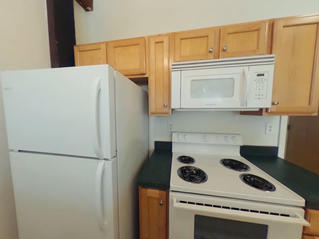 Photo - 301 Goshen St Unidad 2F