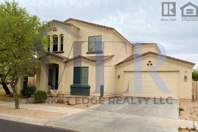 4Bed/2.5Bath House at Litchfield/Greenway!... - 4Bed/2.5Bath House at Litchfield/Greenway!...