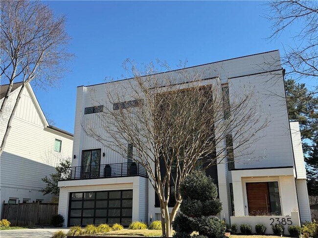 Photo - 2385 Nesbitt Dr NE