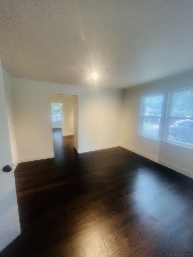 Photo - 1148 N Kentucky Ave