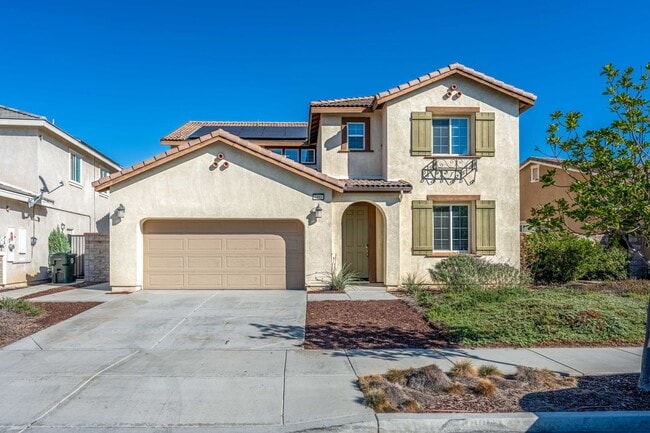 Photo - Large Single Family, 5 Bed 3 Bath, Corona-Norco Unified School District.