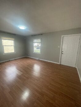 Photo - 758 Durbin St