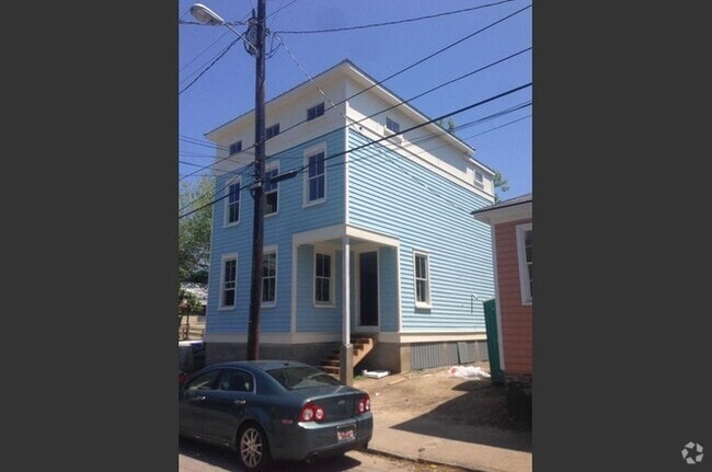 Building Photo - 19 Line St Rental
