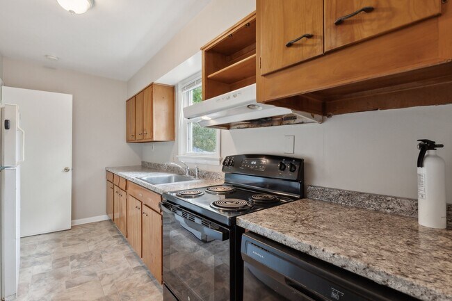 Photo - 7510 Girard Ave