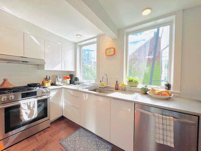 Photo - 249 4th St Unit 2