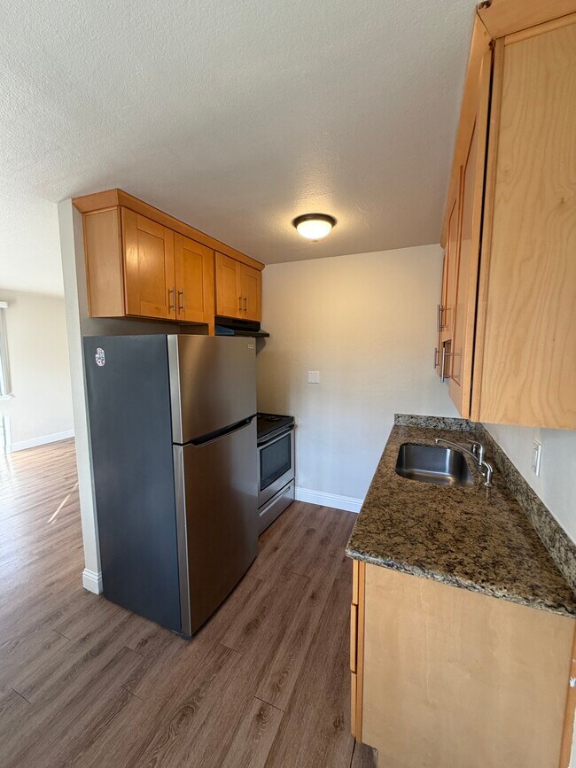 Photo - 761 Shepherd Ave Unit A