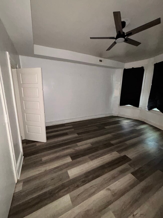 Photo - 292X Parkwood Ave Unit 2