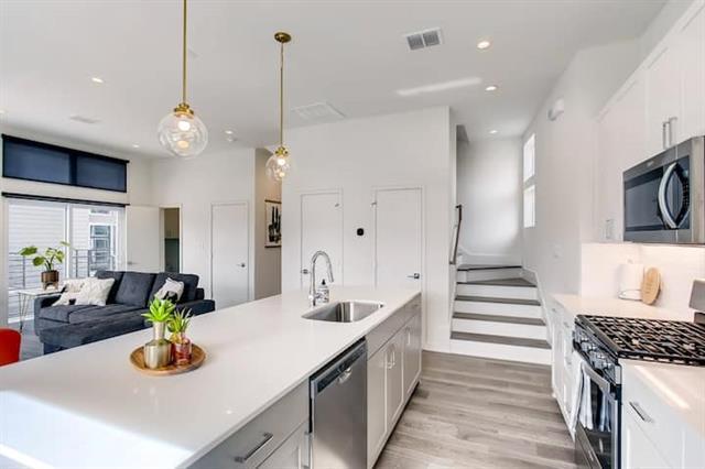 Photo - 2528 N Fitzhugh Ave