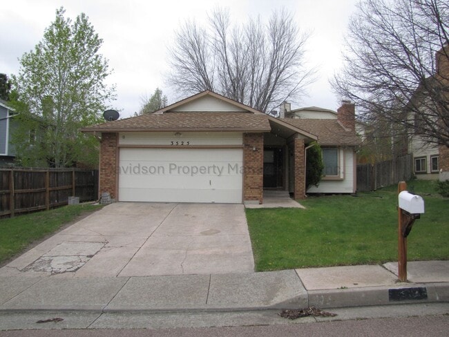 Building Photo - Great 4 bedroom Rancher in Northeast Colorado Springs