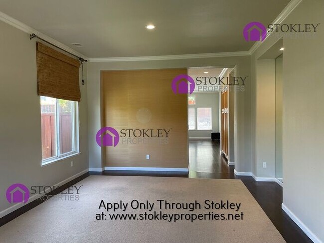 Photo - 208 Stetson Dr