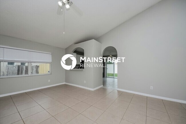 Photo - 3 Bedroom Pet-Friendly Home in St. Cloud, FL with Main Street Renewal