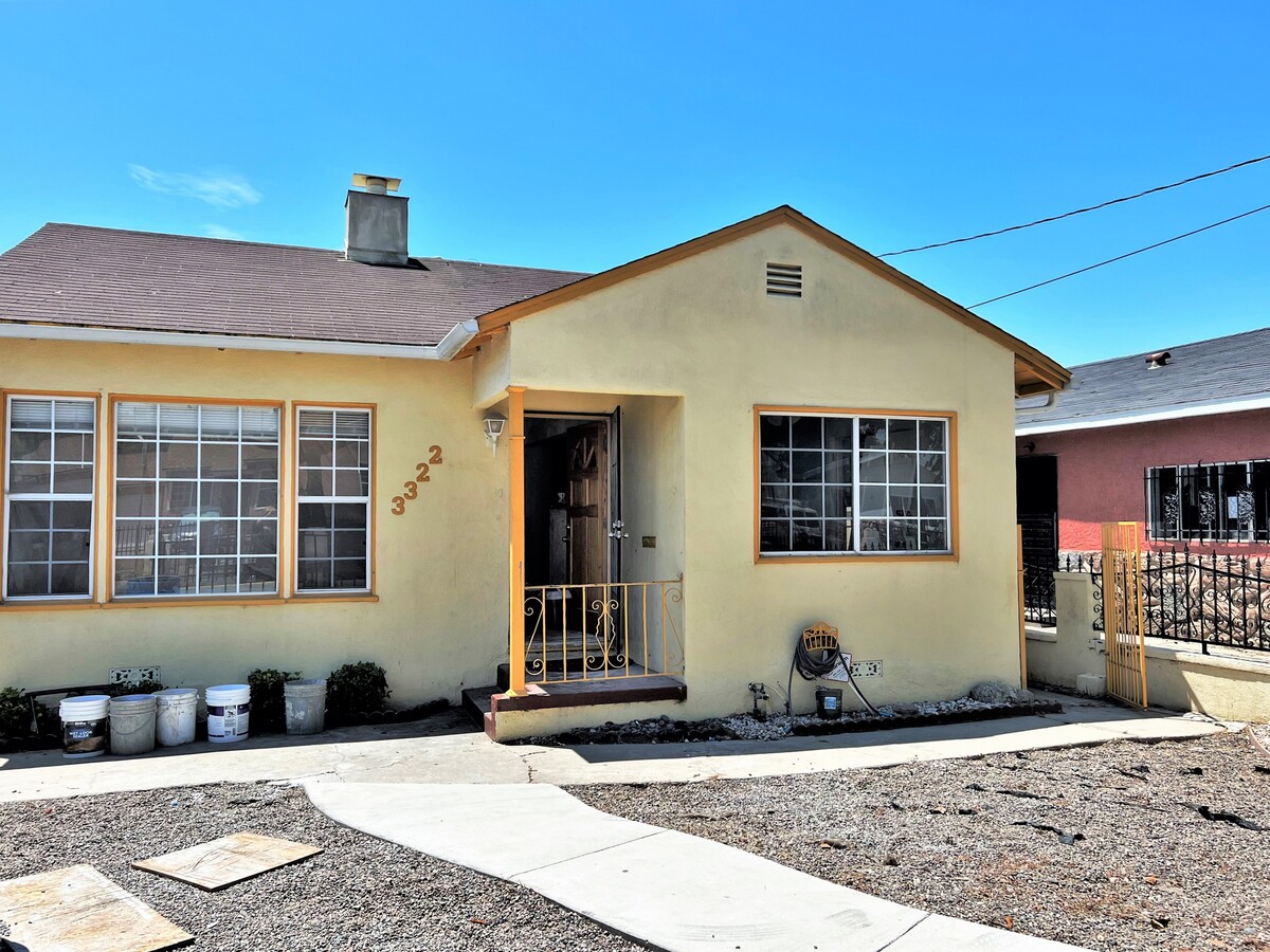 Great House! - 3322 W 111th Pl Casa