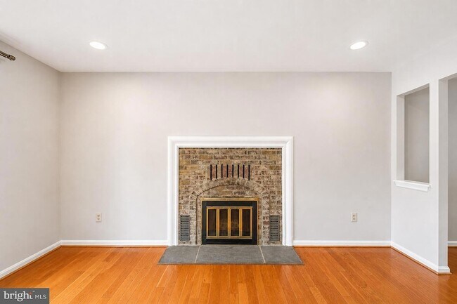 Photo - 11 Noblewood Ct