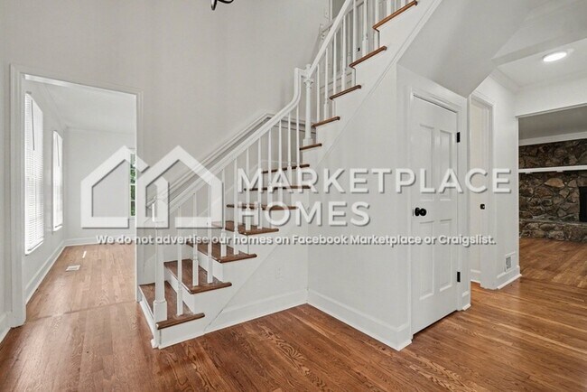 Photo - 190 Willow Glenn Dr