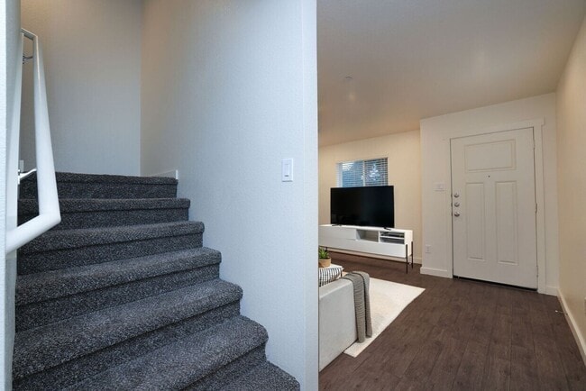 Building Photo - 21155 Gosling Rd