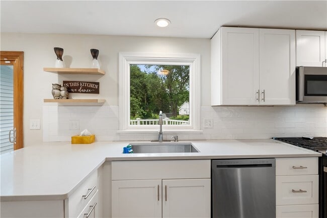 Photo - 20 Paddington Dr