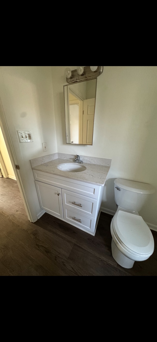 Photo - 477 Bodnick St