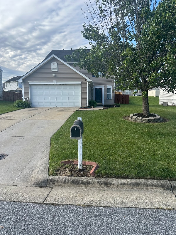 Photo - 1009 Highstone Dr House