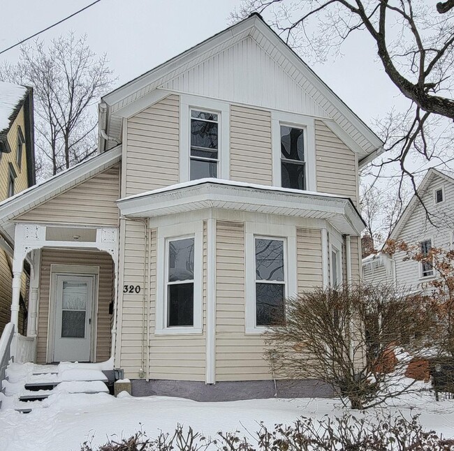 Building Photo - 320 Crosby St