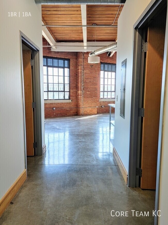 Photo - 382 W 22nd St Unit 707