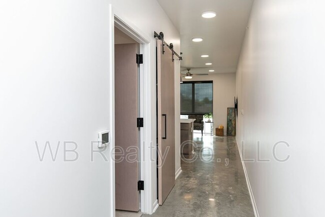 Photo - 315 5th St Unit #307