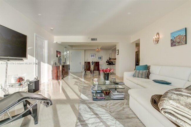 Photo - 650 West Ave Unidad 1407
