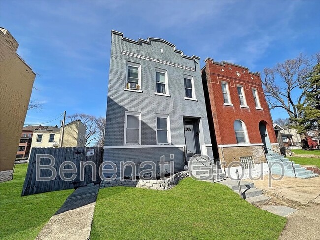Building Photo - 2927 Nebraska Ave Unit 2F Rental
