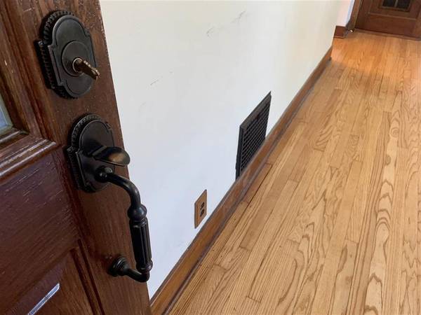 Photo - 5923 Century Ave