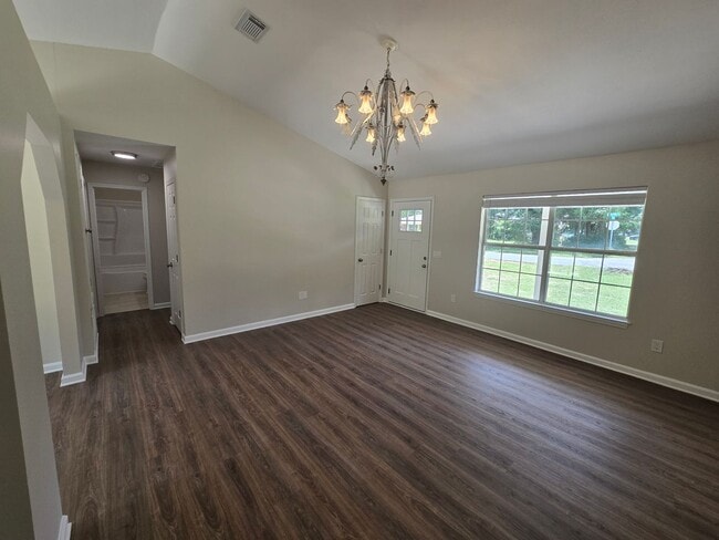 Photo - 3 Bedroom / 2 Bath House - Milton